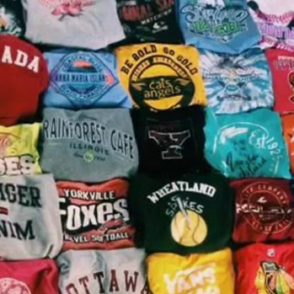 Surprise Vintage Graphic Tee - Picture 4 of 6